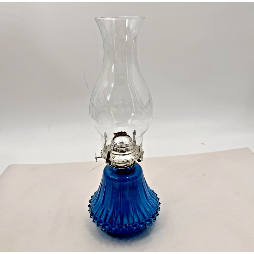 Vintage Lamplight Farms Blue Glass Kerosene Oil Lamp Clear Chimney Globe 14.75"